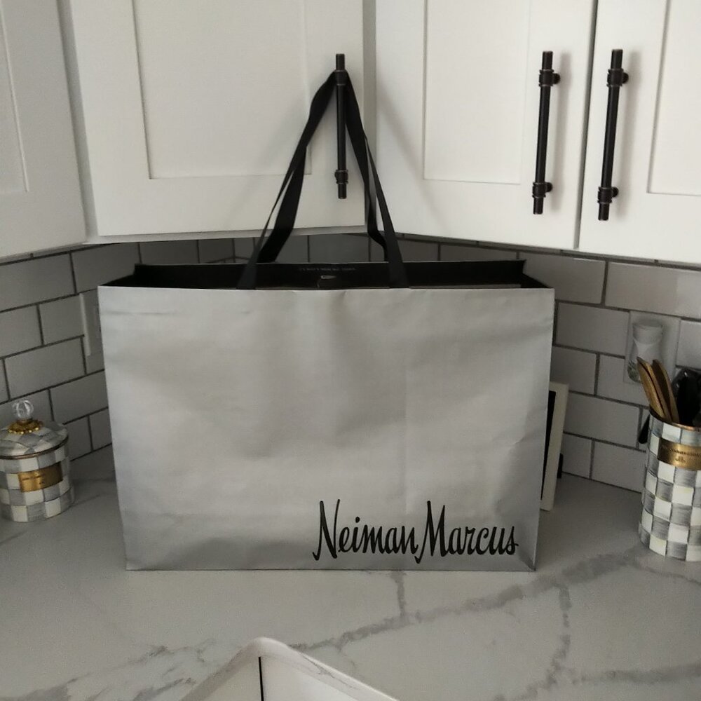 Neiman's Authentic Versace NIB's Set of 2 Versace Pillows Ret. $1398 + tx